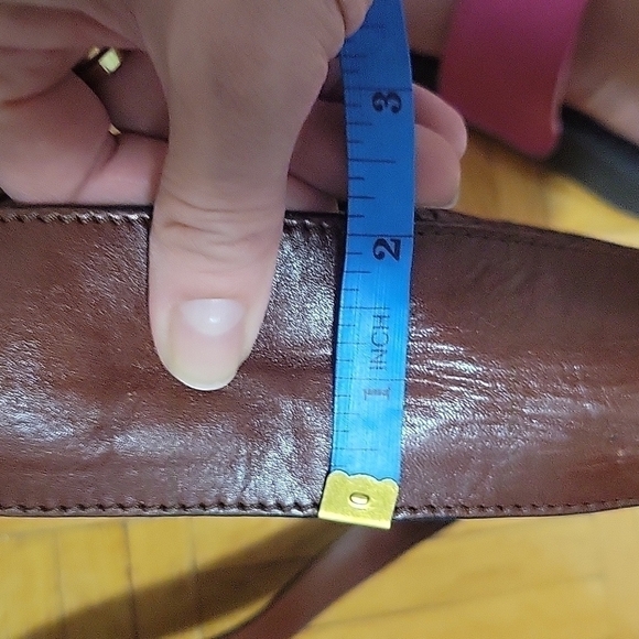 vintage Leather Crossbody Bag - Picture 6 of 9